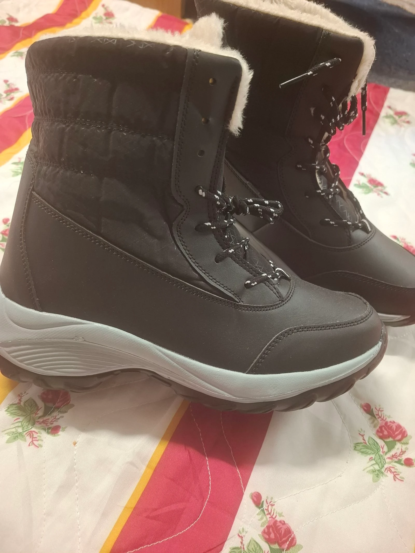 Chaussure de ski femme neuve 